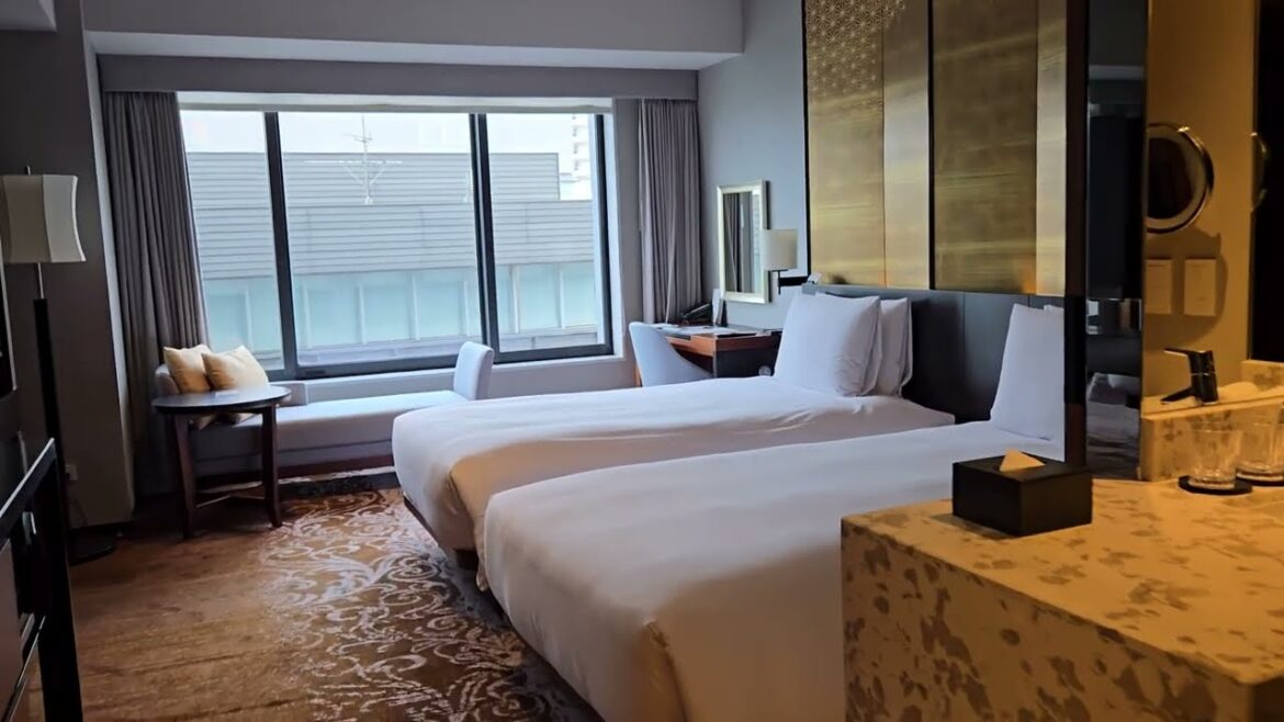 Hyatt Regency Yokohama - Room Tour (No Commentary) [4K]