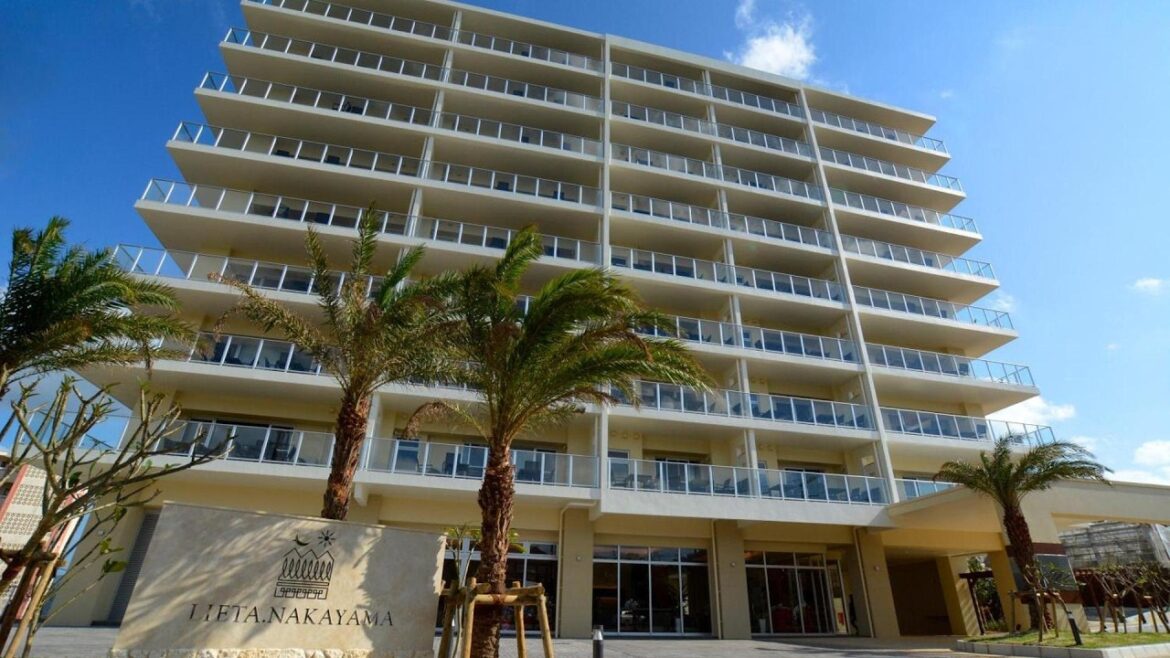 Lieta Nakayama, Nago, Japan | Travel Book