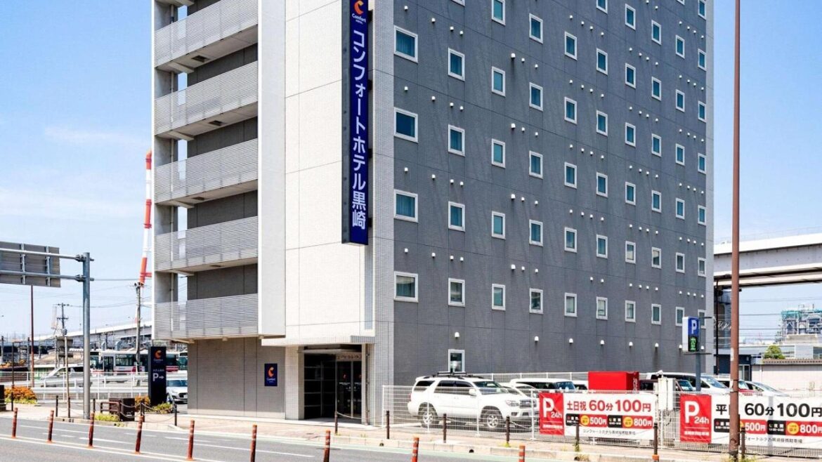 Comfort Hotel Kurosaki, Kitakyushu, Japan | Travel Book