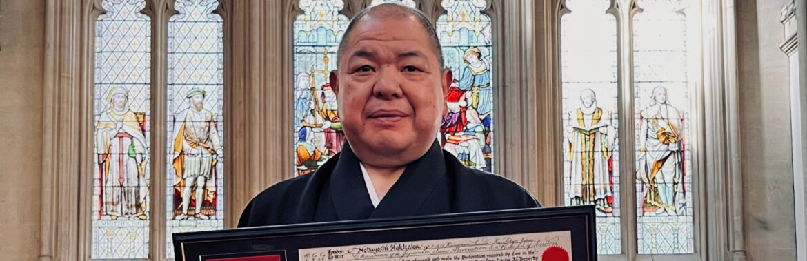 Japanese champion sumo wrestler receives Freedom of the City of London