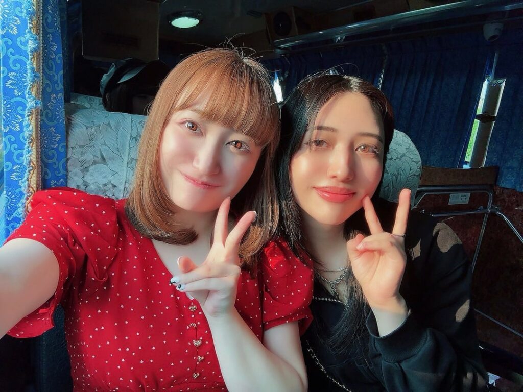 Takao Kanon and Yonezawa Akane: ❤️🖤