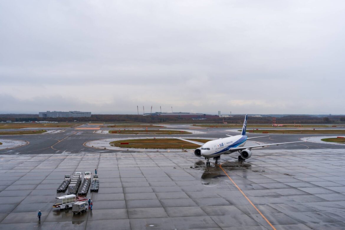 Amid travel boom, Hokkaido struggles to improve airport rail link