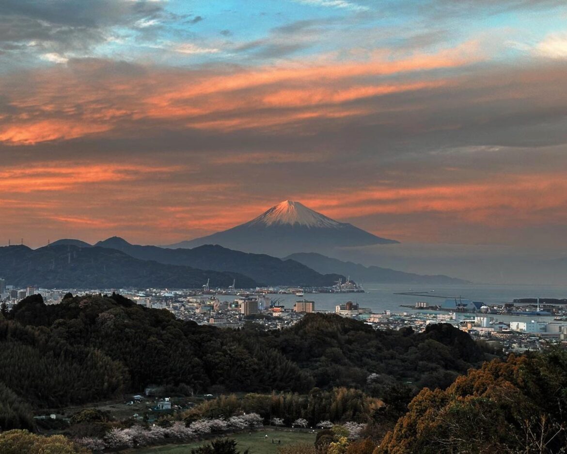 Sunset in Shizuoka.