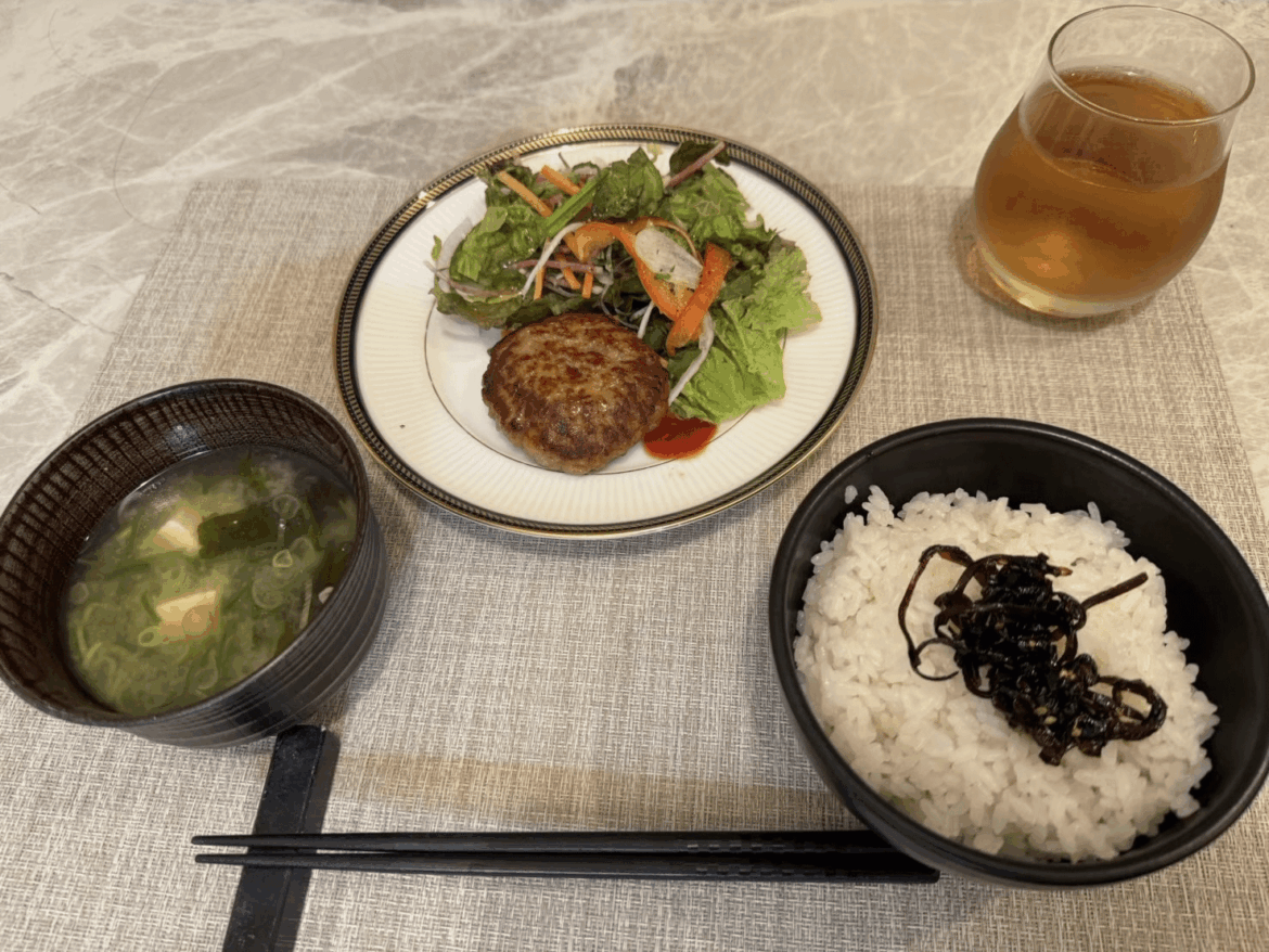 [Homemade] Japanese hamburger steak dinner that brings me back to my grandma’s countryside kitchen