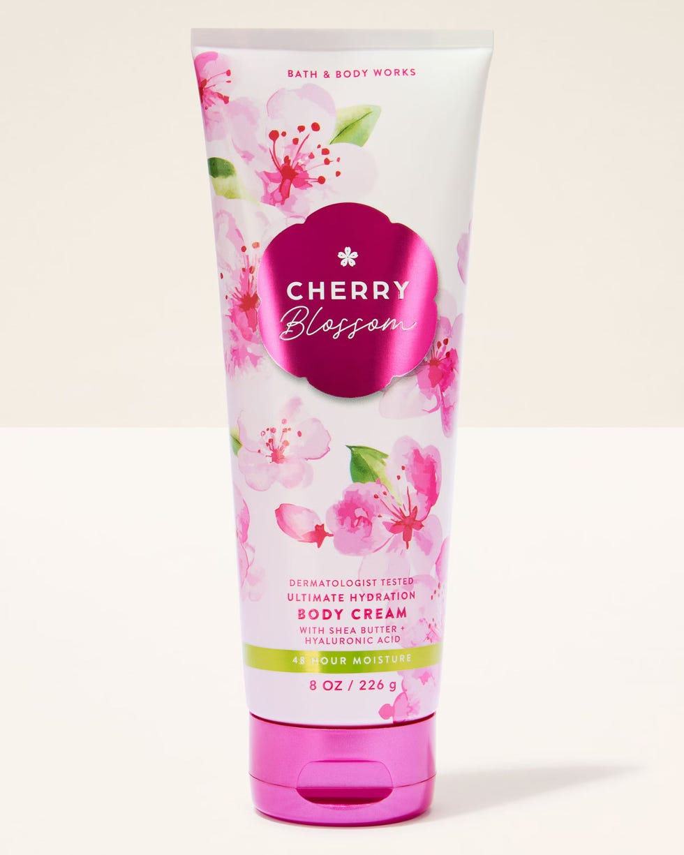 <strong>Cherry Blossom Ultimate Hydration Body Cream</strong>