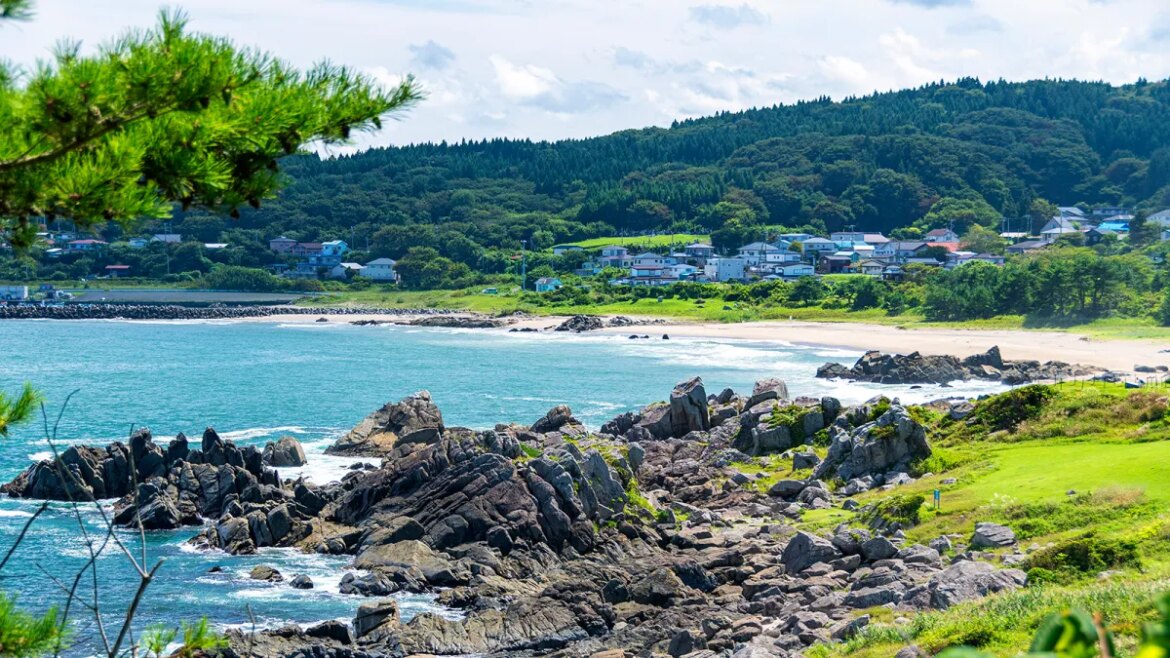 Is it safe to travel to Japan? Latest advice after earthquake