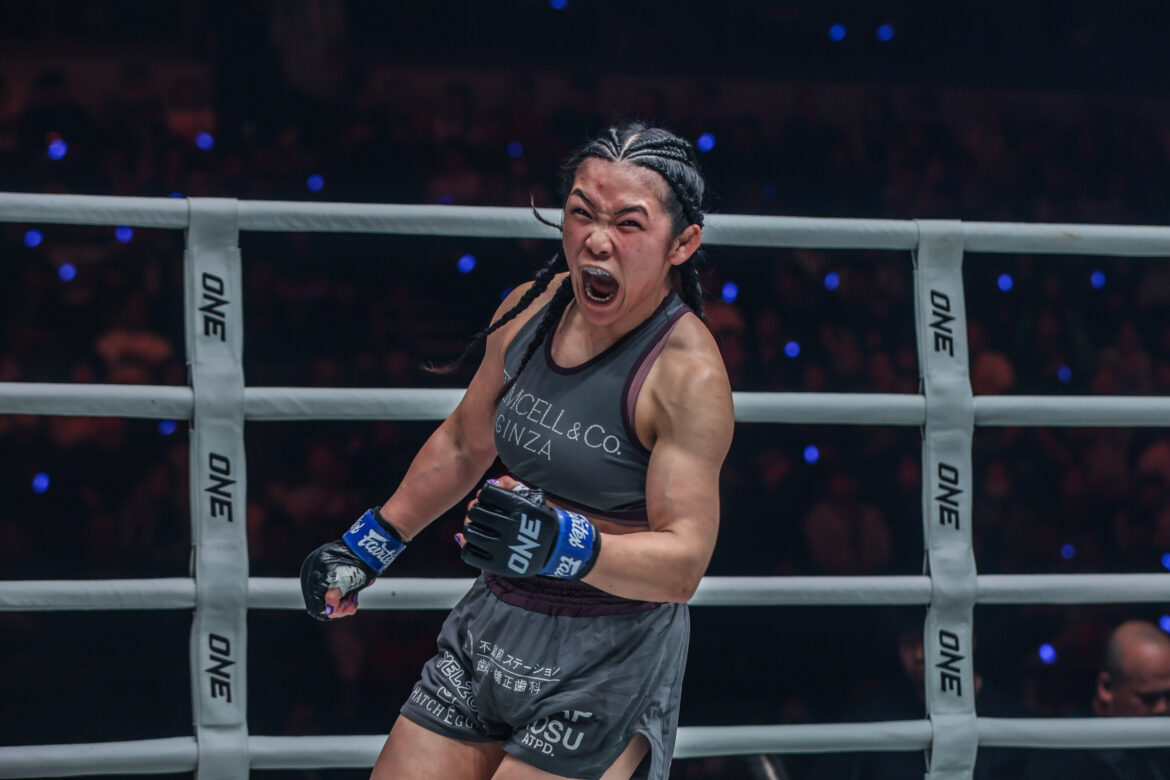 ONE SAMURAI 1 MMA Results: Sawada Submits Miura For A World Title Shot, Hirata And Yamakita Impress In Japan Chihiro Sawada Ayaka Miura ONE SAMURAI 1 17