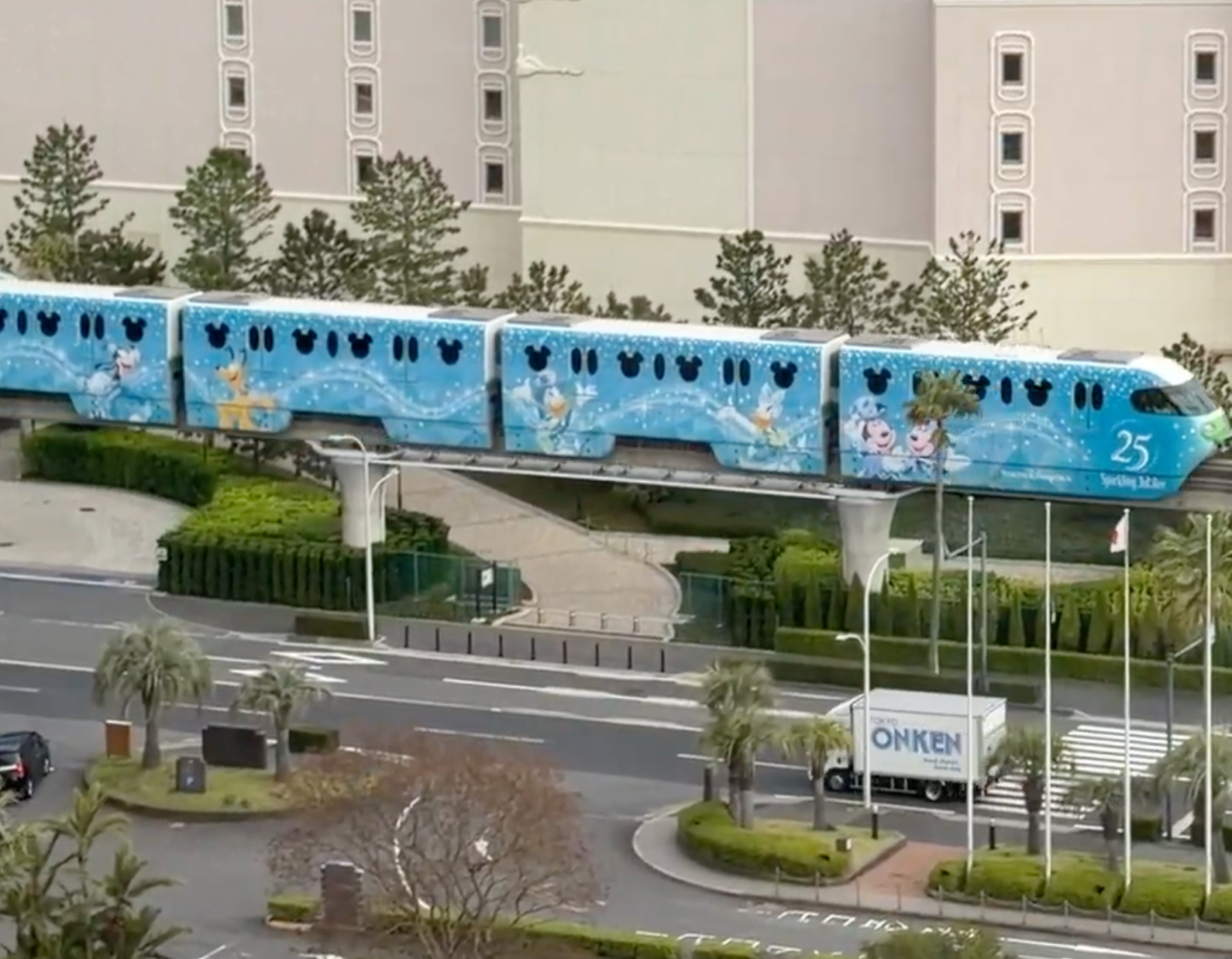 Tokyo Disney Resort Debuts Sparkling Jubilee Monorail