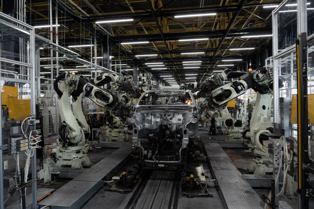  Toyota Needs Foreigner Workers To Drive Its Japanese Expansion