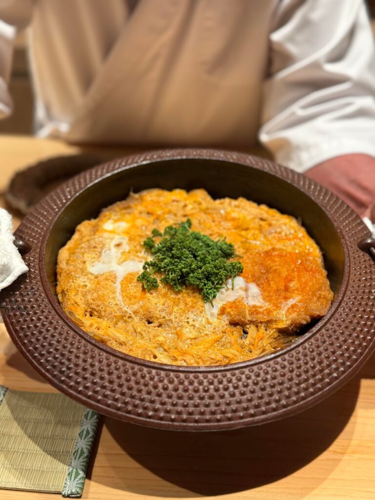 Katsudon, Japanese pepper blossoms (hanasansho:花山椒)