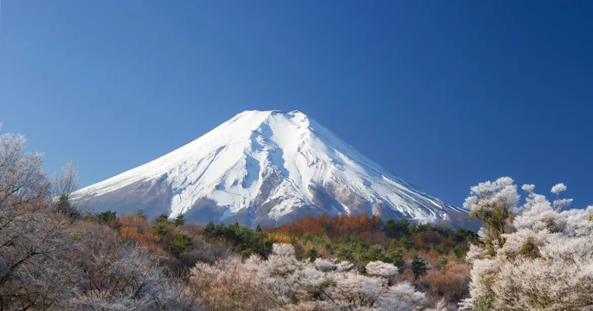 A Guide To Climbing Mount Fuji A Guide To Climbing Mount Fuji