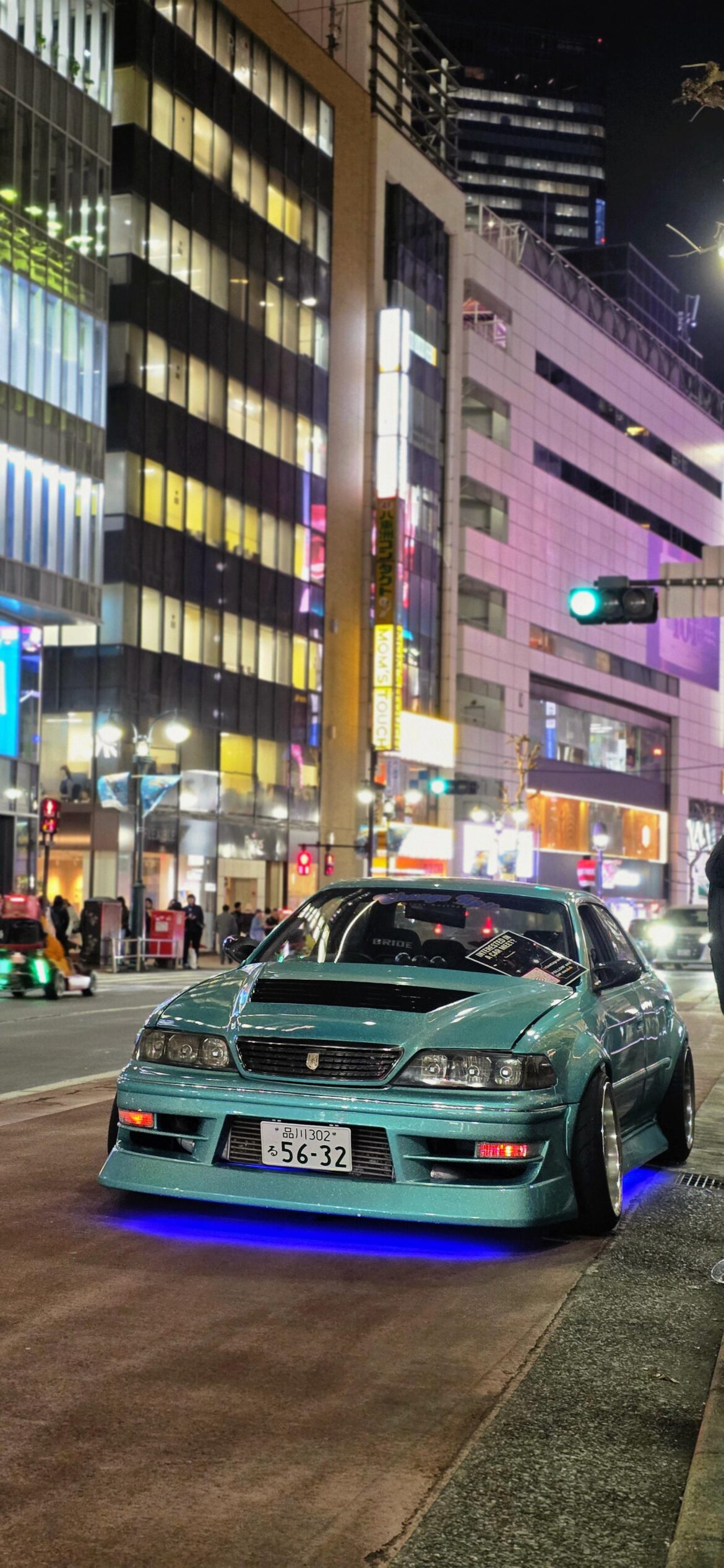 Toyota chaser in Shhibuya [1848x4000]