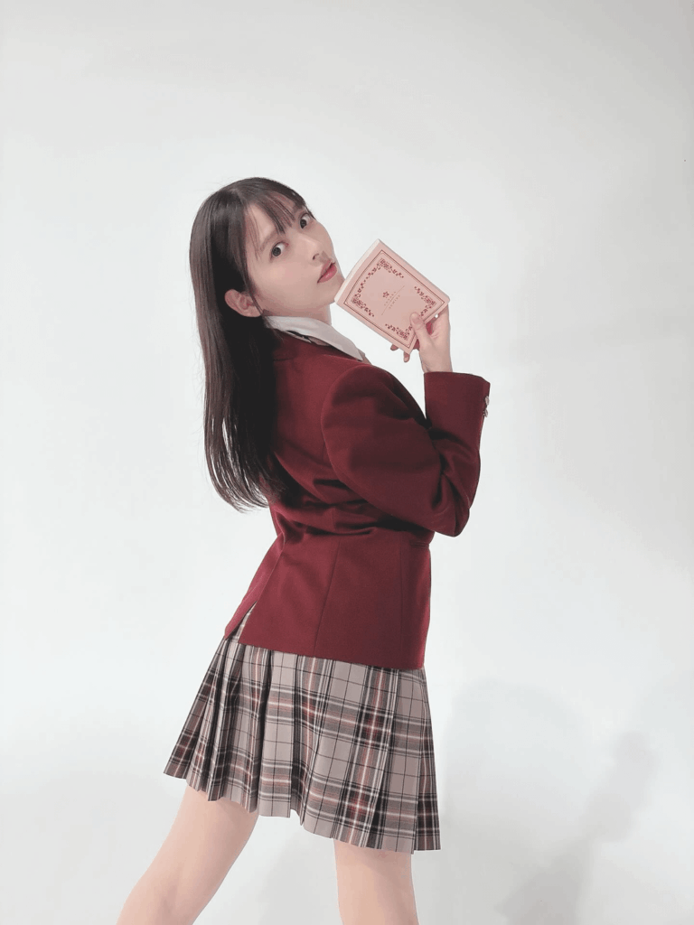 Happy Friday from Uesaka Sumire