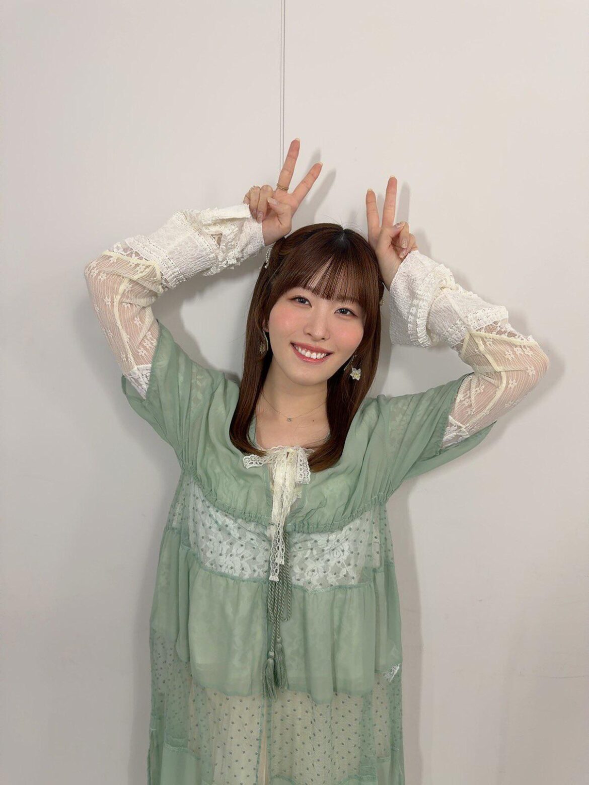 Iwami Manaka celebrating her 28th birthday – and her 10-year anniversary as a seiyuu