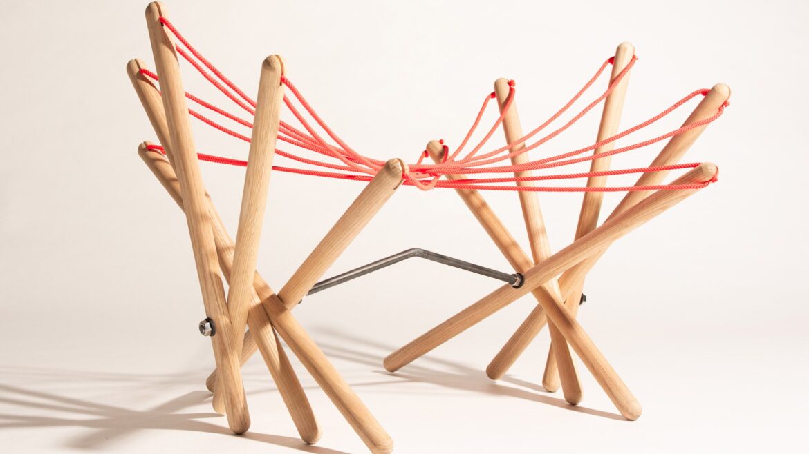 Yui stool by Eito Yamanaka