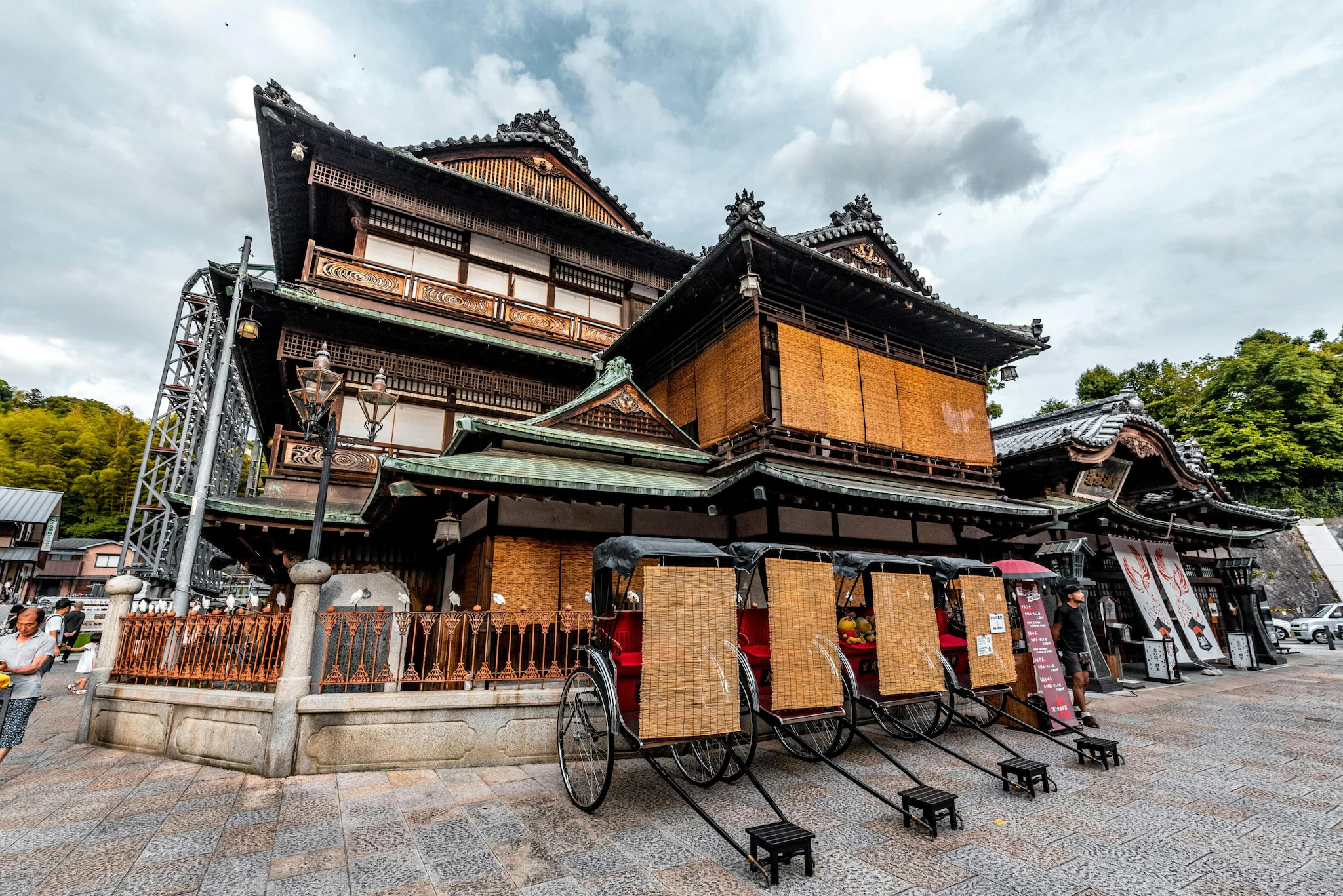 Dogo Onsen (Matsuyama): This ancient bathhouse served as a primary inspiration for the magical spirit bathhouse in Spirited Away. Its labyrinthine corridors and wooden architecture evoke the mystical atmosphere of Yubaba’s domain, making you feel as though you’ve slipped into the spirit realm.