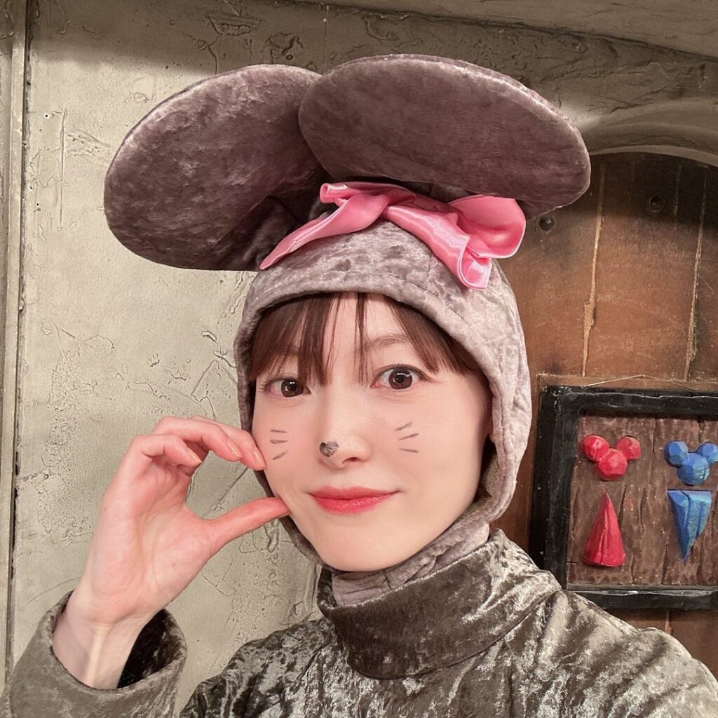 Hanazawa Kana: 🐭✨☺️