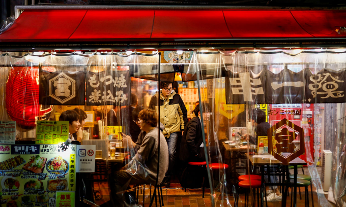 Japan suspends issuing new visas for foreign restaurant workers