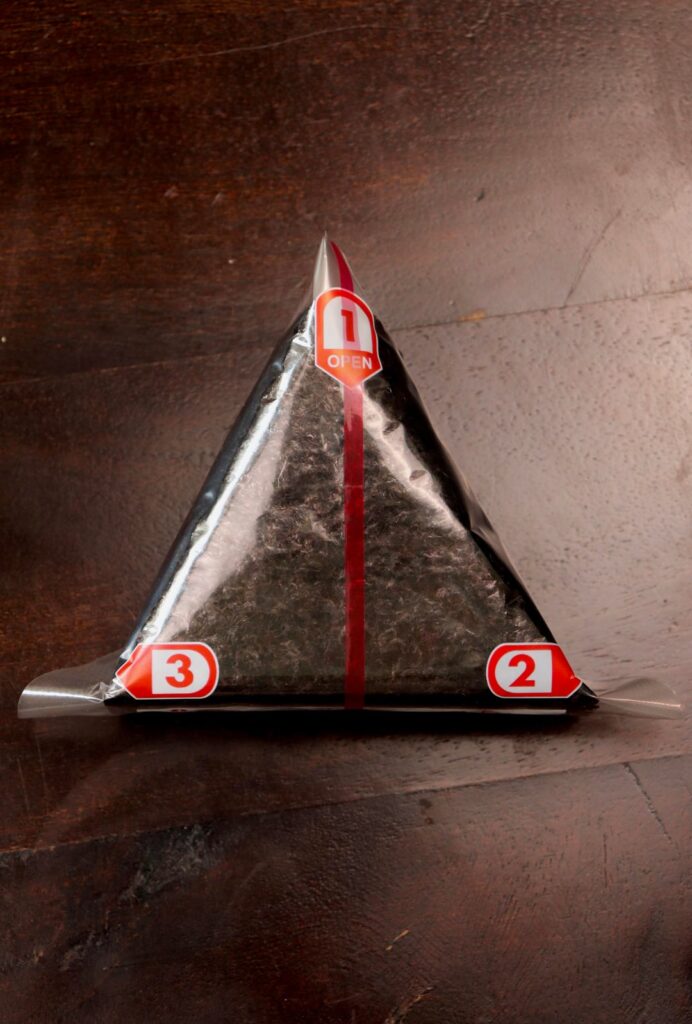 I made 7/11 spicy tuna onigiri 🍙🌸