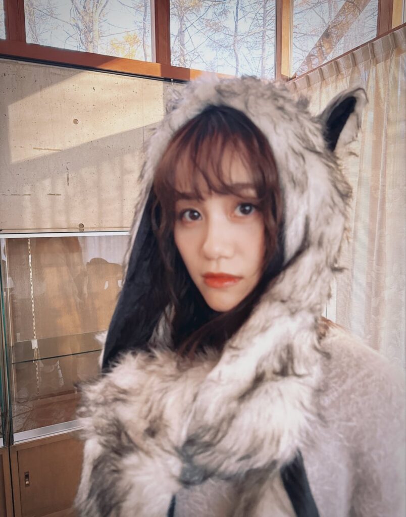 Itou Miku from Her Photobook Shoot🐺🍂