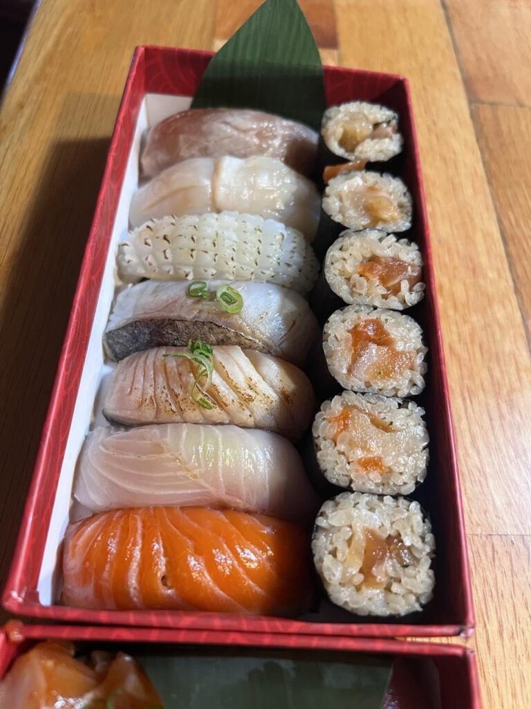 Nigiri box from Mujiri