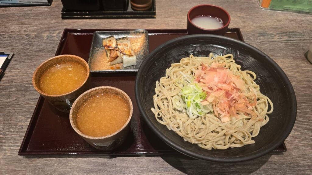 Echizen oroshi soba and yakisaba sushi in Fukui (Amida Soba Fuku No I / Fukunoi)