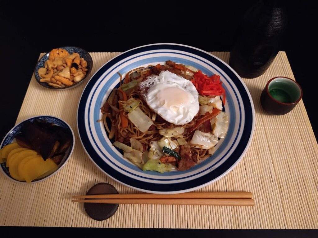 Yakisoba + Yakisoba pan (Midnight Diner)