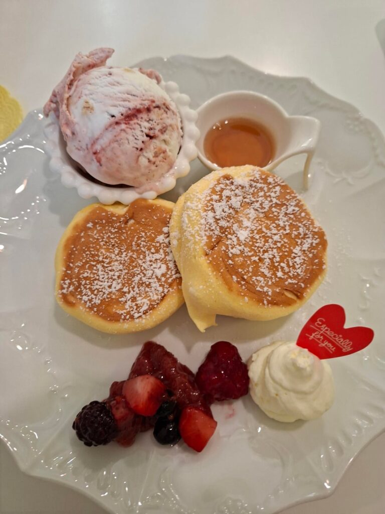 Souffle Pancakes (TENSUKE CAFE yanaka) Sendagi Sta