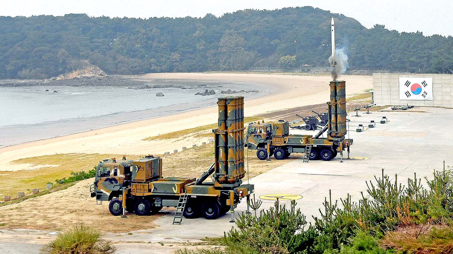Two Cheongung-II medium-range surface-to-air missile (M-SAM) systems are used during a drill in Korea in this undated stock photo [JOONGANG PHOTO]