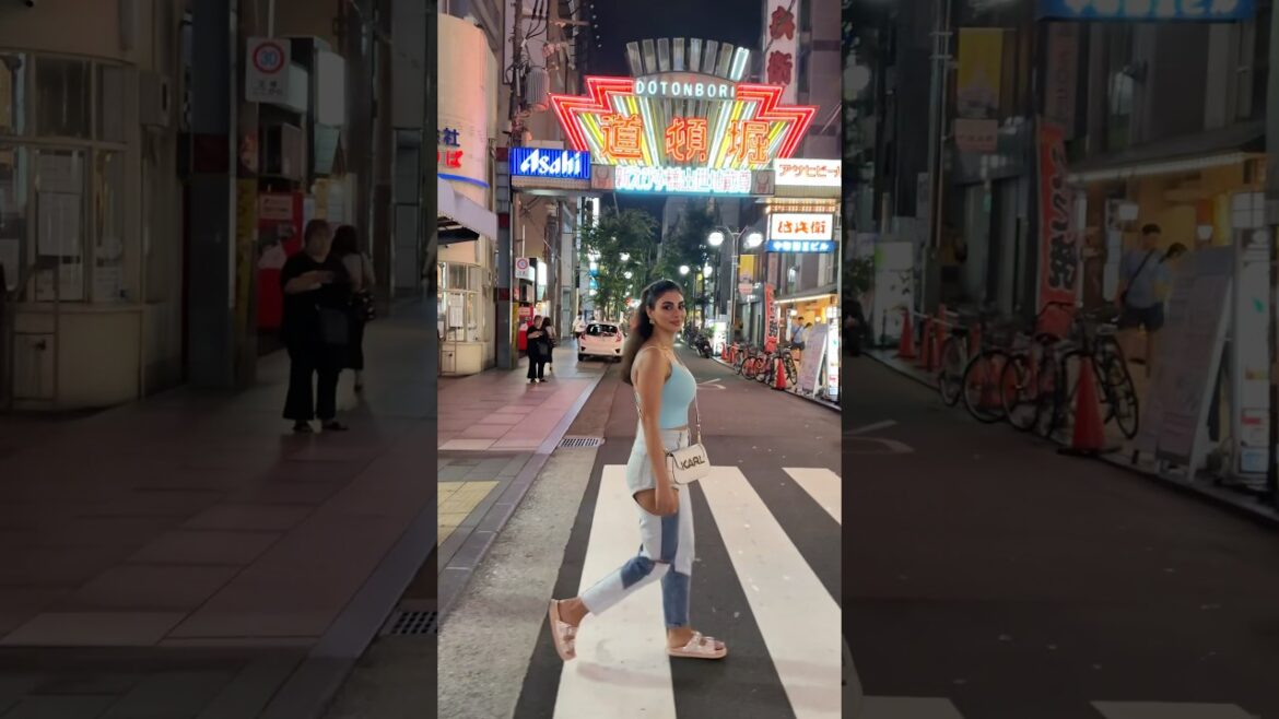 Walking in Dotonbori area in Osaka Japan 🇯🇵