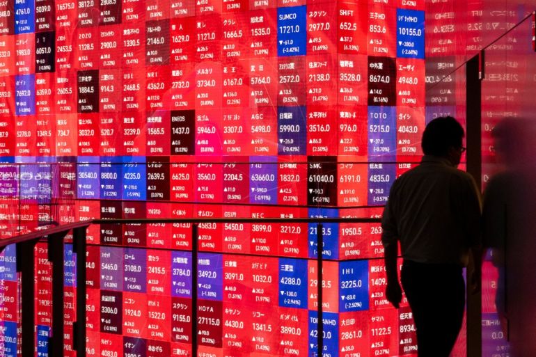 Japan’s Nikkei retreats from a record high as war drags on Japan’s Nikkei retreats from a record high as war drags on