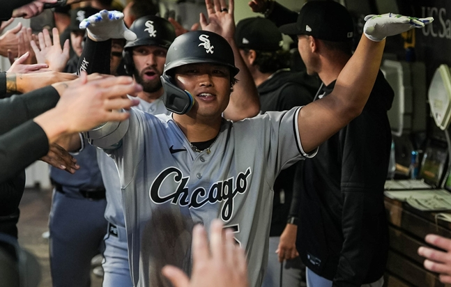 Murakami entering the dugout. /Photo=Chicago White Sox official SNS