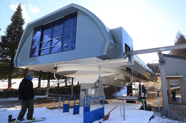 Japan's fastest quad lift at Fujiten