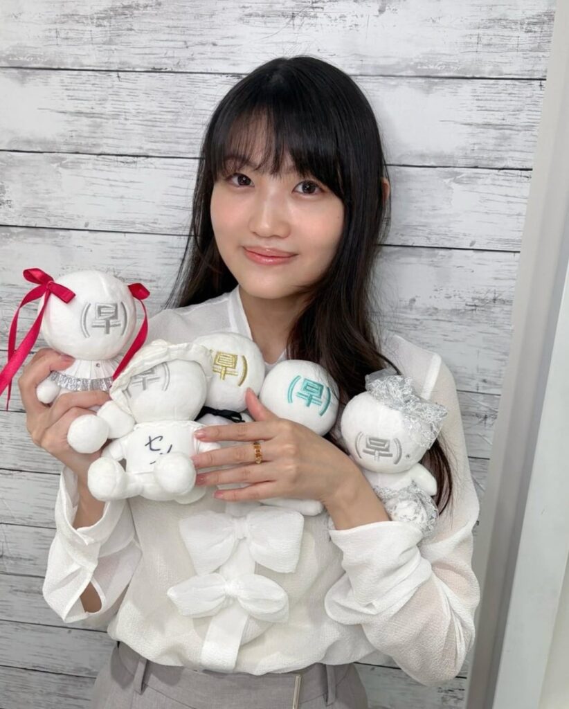 Hayami Saori celebrates 1 year instagram anniversary!