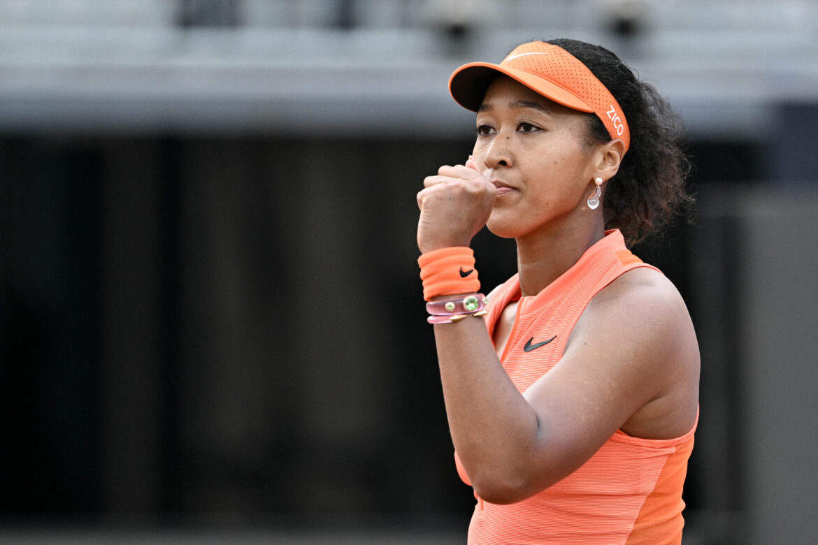 Osaka regroups against inspired Lys to reach Rome third round