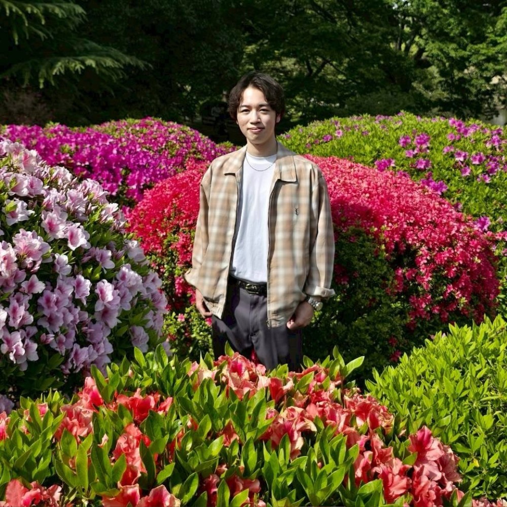 Shinjuku Gyoen and Its Lessons on Slowing Down Amid Nature and Flowers