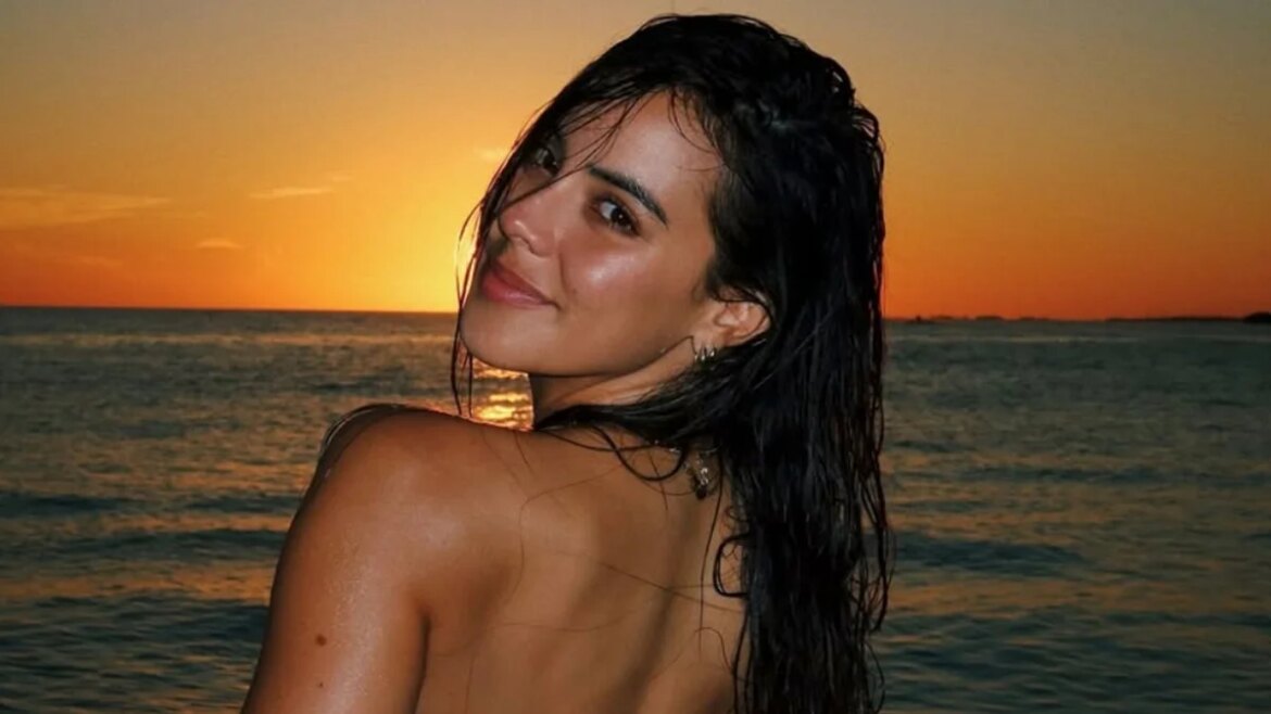 Bad Bunny’s girlfriend Gabriela Berlingeri turns up the heat in fiery red bikini in Okinawa, Japan
