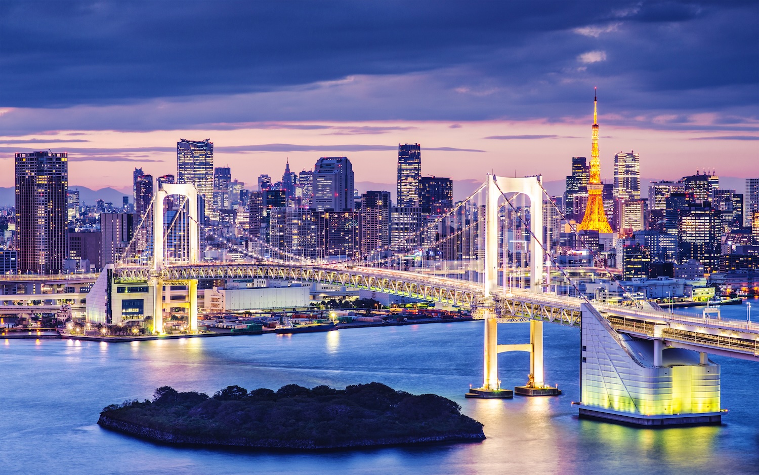 istock-seanpavonephoto-odaiba-digimon.jpeg