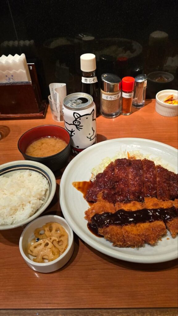 waraji tonkatsu with 2 kinds of sauce (Yabaton, Nagoya)