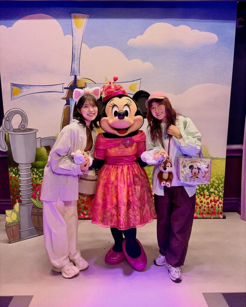 Saori Oonishi: Had way too much fun with my soulmate 🏰✨ (with Inori Minase)
