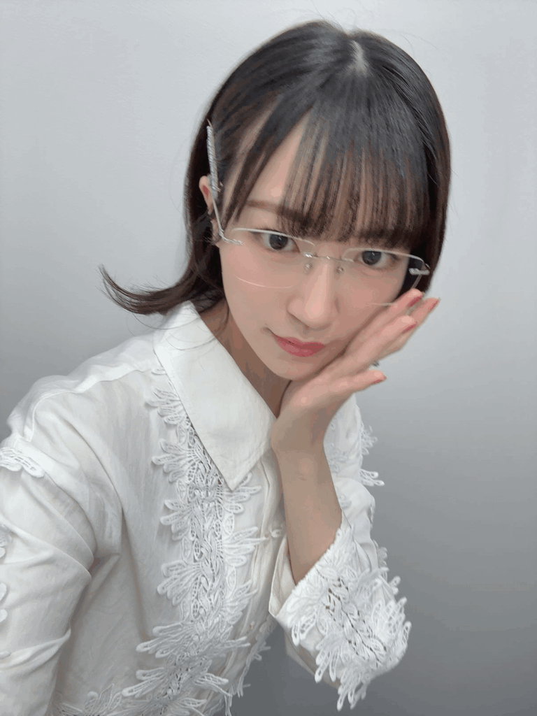 Maeshima Ami with Rimless Glasses