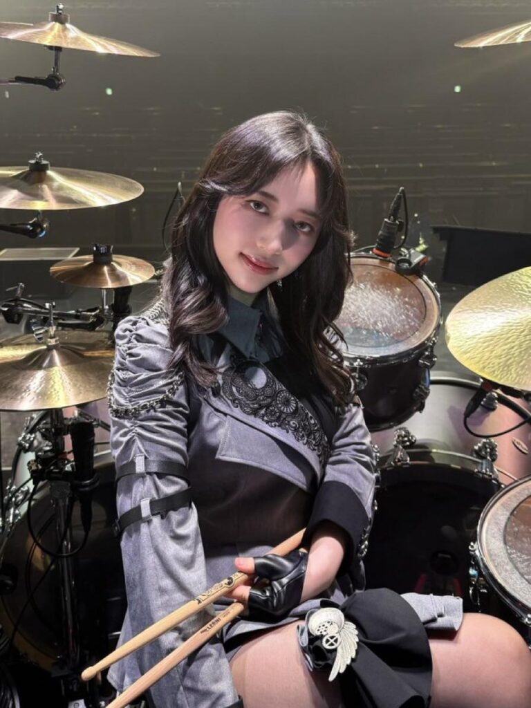 yonezawa akane from the ave mujica live tour in haneda