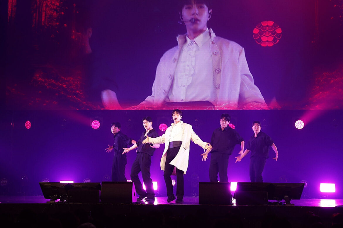 Kim Myeong-su kicks off first fan concert in Tokyo… “Truly a happy time” Kim Myeong-su kicks off first fan concert in Tokyo... "Truly a happy time"