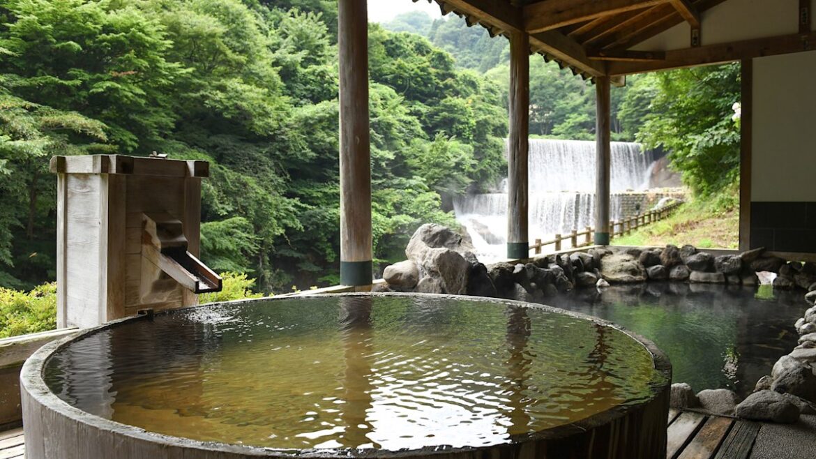 Japanese etiquette: A certified onsen sommelier shares the’well-meaning’ mistake to avoid when visiting Horoscope icon