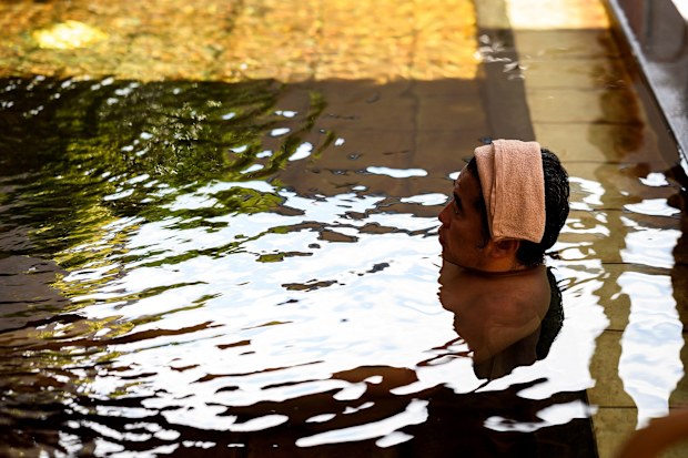 Many people visit onsen for relaxation and want to experience quiet, meditative-like moments.