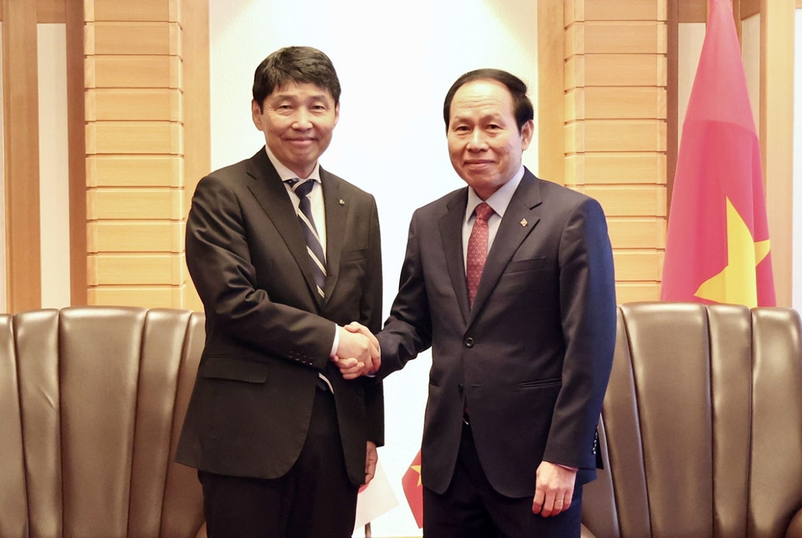vietnam seeks visa-free travel for its citizens to japan picture 2