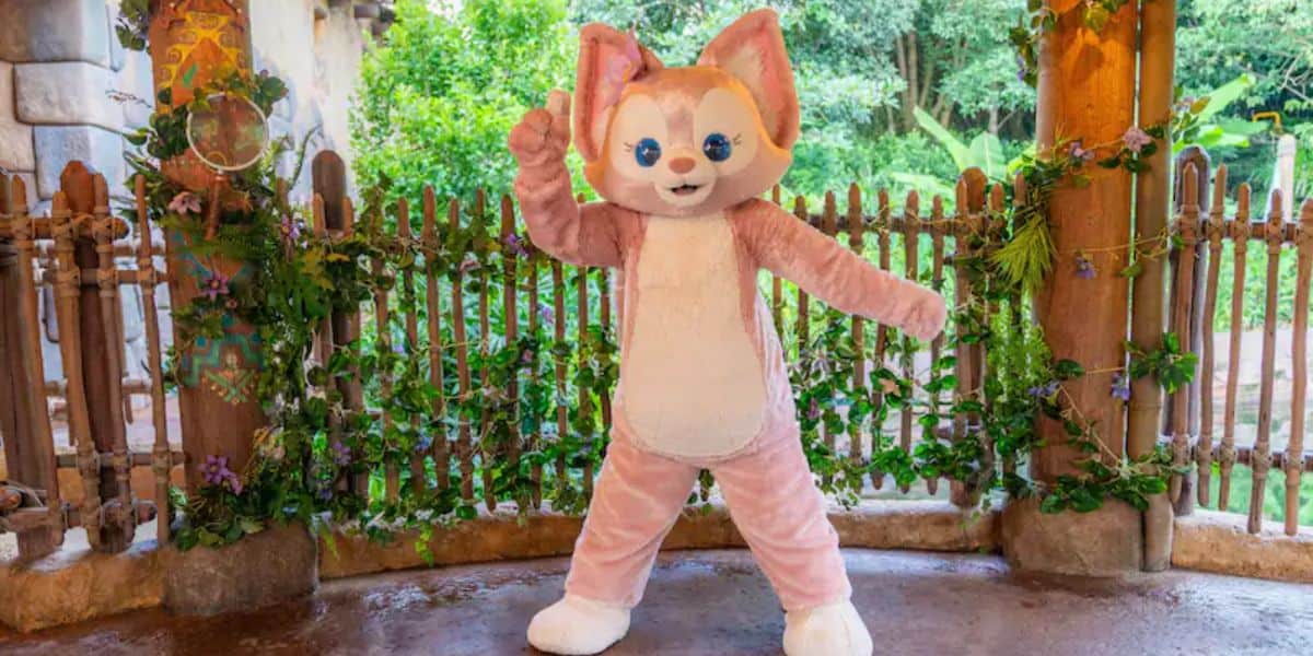 LinaBell at Shanghai Disneyland