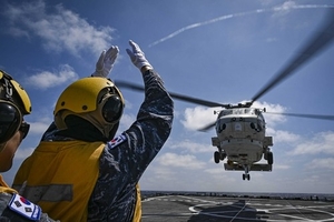 S. Korea, Japan hold joint maritime search drills for 1st time in 9 years S. Korea, Japan hold joint maritime search drills for 1st time in 9 years