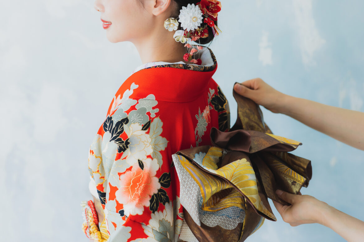 Kimono Rental Shops in Japan: What's Real, What's Fake, & How Not to Get Swindled