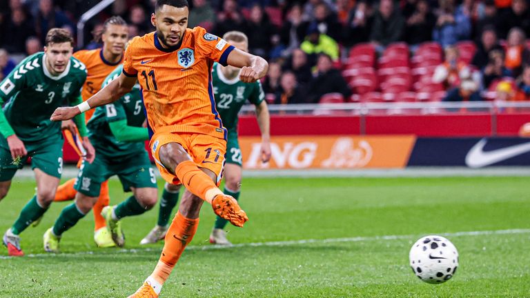 Cody Gakpo scores for Netherlands in World Cup qualfying